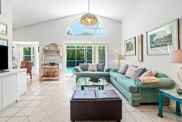 13270 Greenshore Place, Wellington, FL 33414