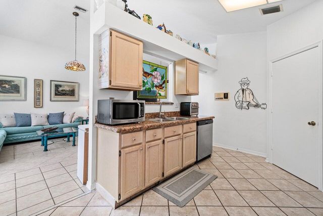 13270 Greenshore Place, Wellington, FL 33414