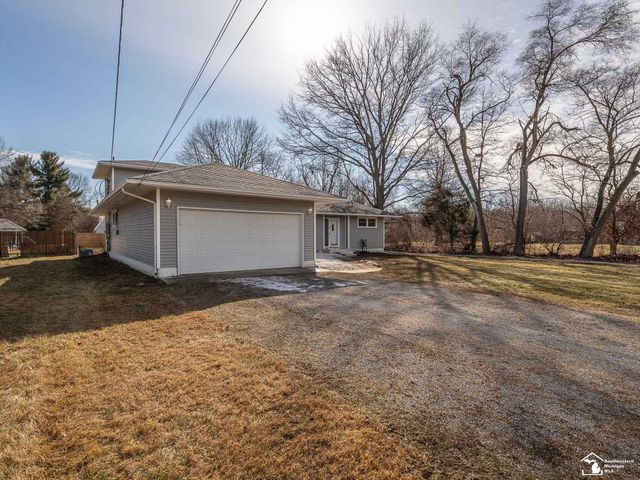 3663 Saint Anthony Road, Temperance, MI 48182