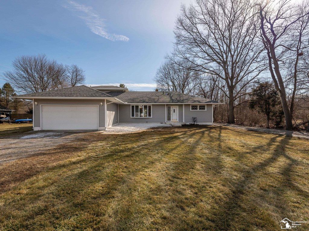 3663 Saint Anthony Road, Temperance, MI 48182
