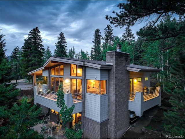 660 Golden Gate Dr, Golden, CO 80403