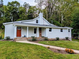 4470 Red Oak School Road, Concord, VA 24538