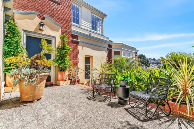 190 Dorantes Avenue, San Francisco, CA 94116