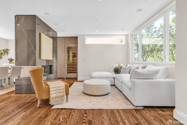 190 Dorantes Avenue, San Francisco, CA 94116