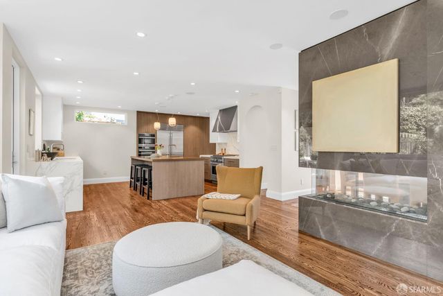 190 Dorantes Avenue, San Francisco, CA 94116