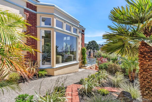 190 Dorantes Avenue, San Francisco, CA 94116