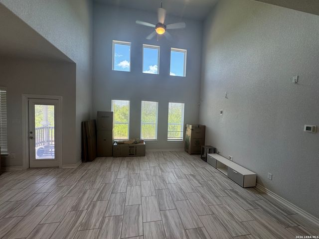 15230 Comanche Wolf, San Antonio, TX 78233