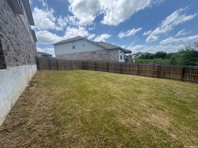 15230 Comanche Wolf, San Antonio, TX 78233