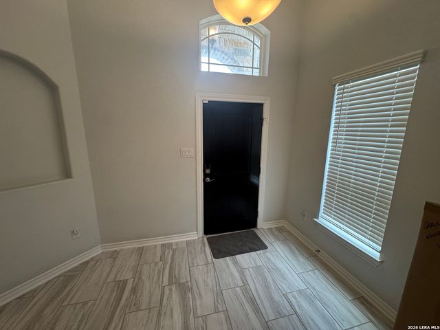15230 Comanche Wolf, San Antonio, TX 78233