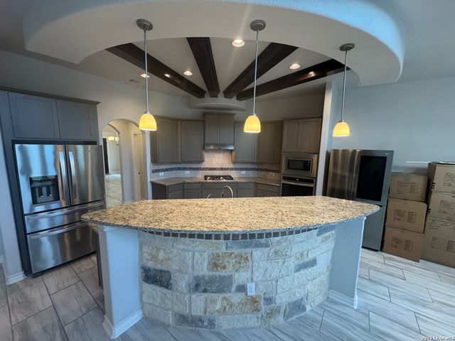15230 Comanche Wolf, San Antonio, TX 78233