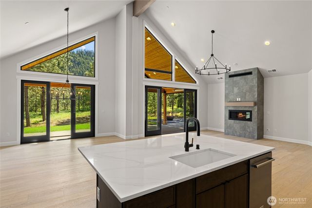 1061 Domerie Park Loop, Cle Elum, WA 98922