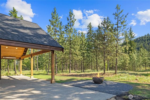 1061 Domerie Park Loop, Cle Elum, WA 98922