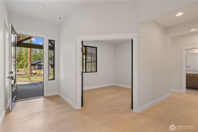 1061 Domerie Park Loop, Cle Elum, WA 98922