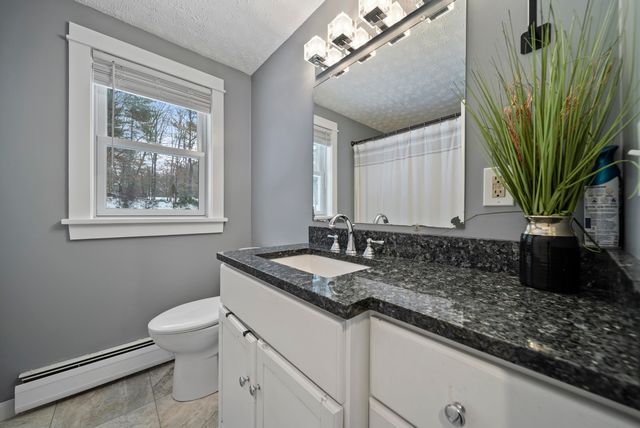 19 Pioneer Drive, Nashua, NH 03062