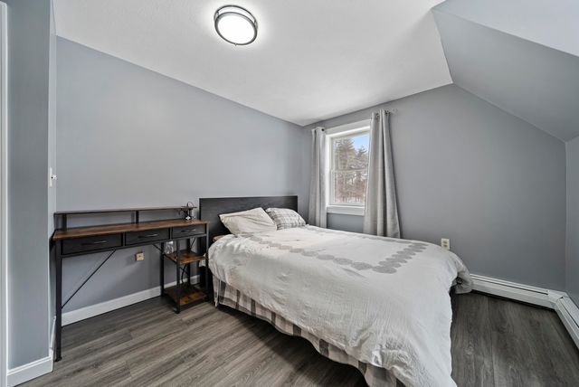 19 Pioneer Drive, Nashua, NH 03062