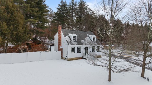 19 Pioneer Drive, Nashua, NH 03062