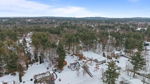 19 Pioneer Drive, Nashua, NH 03062