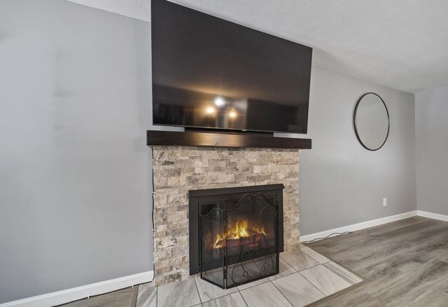 19 Pioneer Drive, Nashua, NH 03062