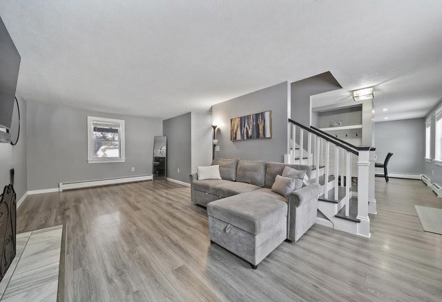 19 Pioneer Drive, Nashua, NH 03062