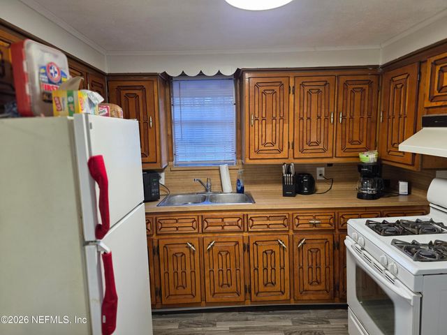 10205 MONCRIEF-DINSMORE Road, Jacksonville, FL 32219