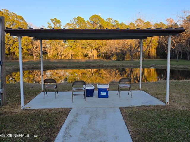 10205 MONCRIEF-DINSMORE Road, Jacksonville, FL 32219