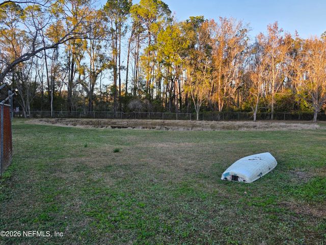 10205 MONCRIEF-DINSMORE Road, Jacksonville, FL 32219