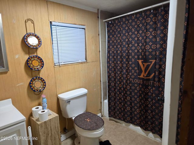 10205 MONCRIEF-DINSMORE Road, Jacksonville, FL 32219