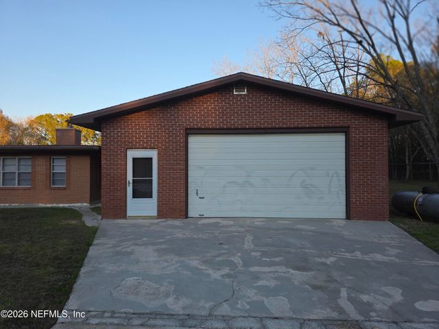 10205 MONCRIEF-DINSMORE Road, Jacksonville, FL 32219