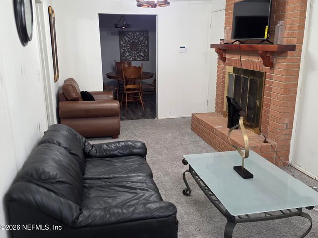 10205 MONCRIEF-DINSMORE Road, Jacksonville, FL 32219