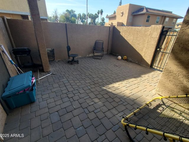 4112 N 69TH Drive 1229, Phoenix, AZ 85033