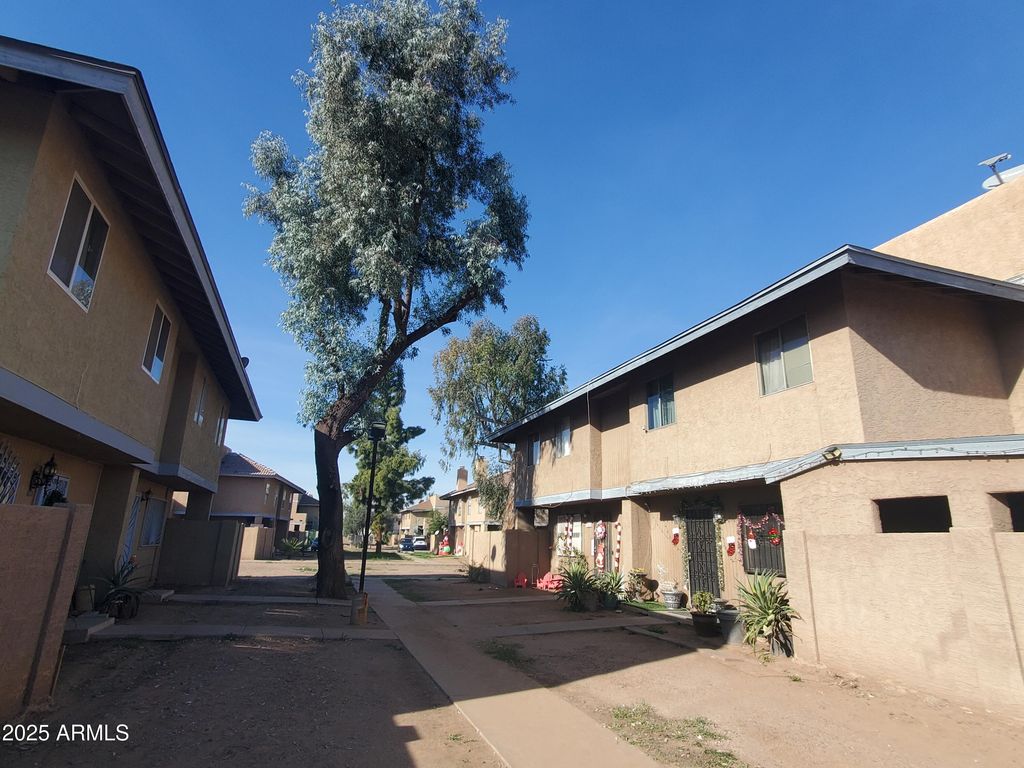 4112 N 69TH Drive 1229, Phoenix, AZ 85033