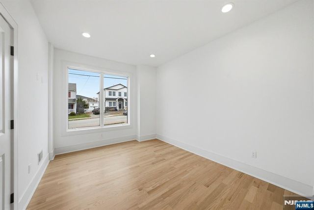 110 Platt Avenue, Saddle Brook, NJ 07663