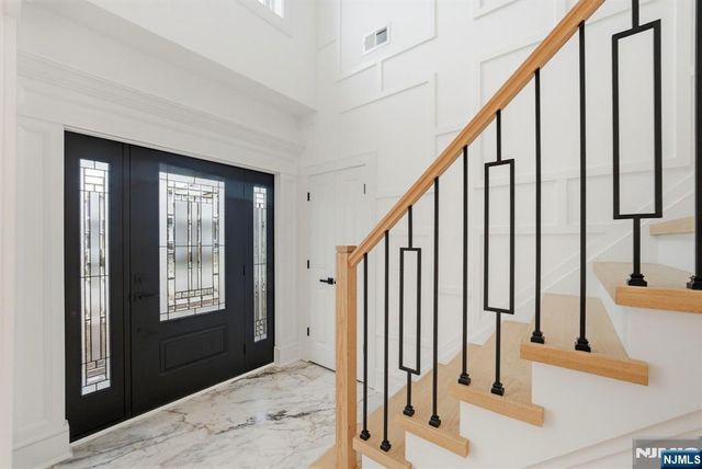 110 Platt Avenue, Saddle Brook, NJ 07663
