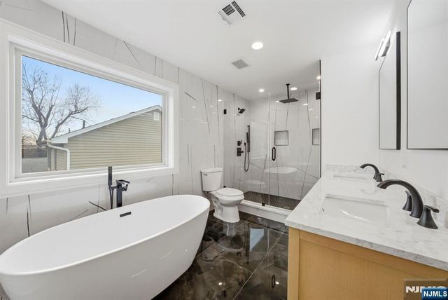 110 Platt Avenue, Saddle Brook, NJ 07663