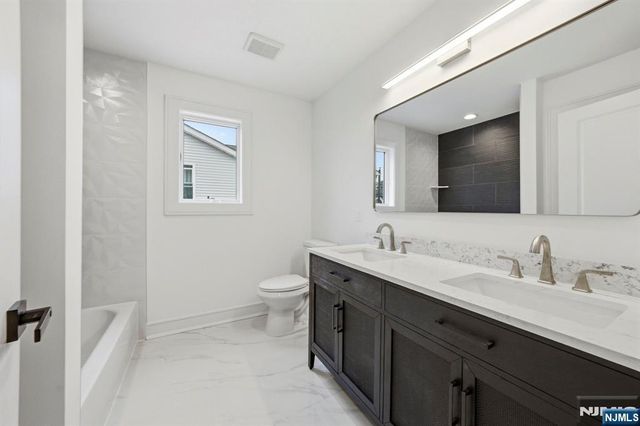 110 Platt Avenue, Saddle Brook, NJ 07663