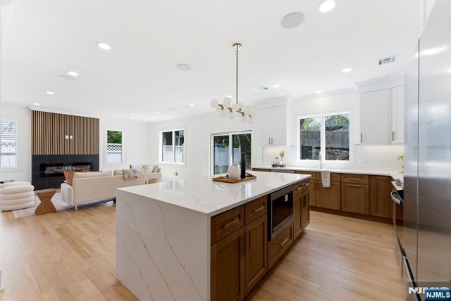 110 Platt Avenue, Saddle Brook, NJ 07663