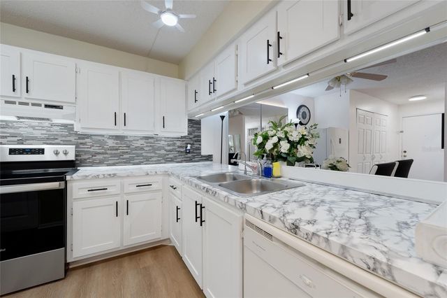 652 KENWICK CIRCLE 105, Casselberry, FL 32707