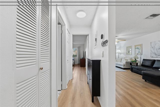 652 KENWICK CIRCLE 105, Casselberry, FL 32707