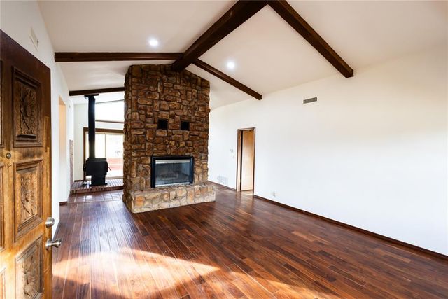 19 Russell Road, Mcloud, OK 74851