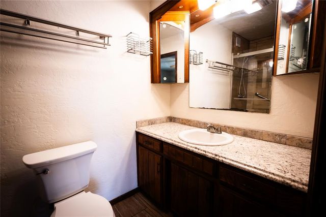 19 Russell Road, Mcloud, OK 74851