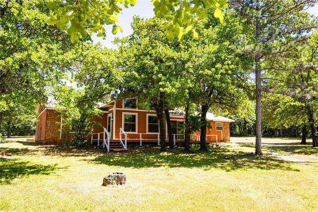 19 Russell Road, Mcloud, OK 74851