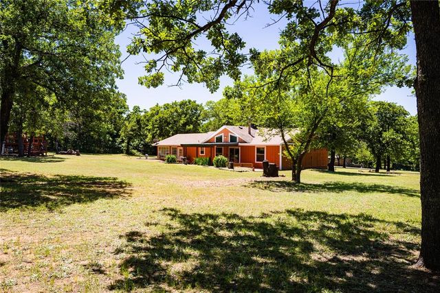 19 Russell Road, Mcloud, OK 74851