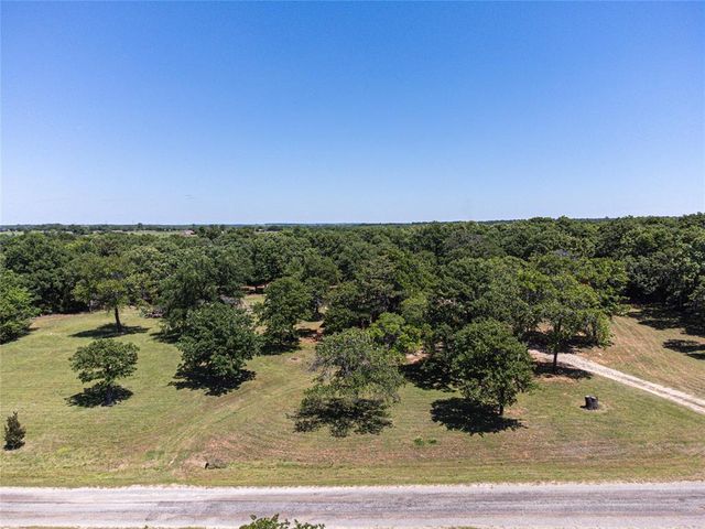 19 Russell Road, Mcloud, OK 74851