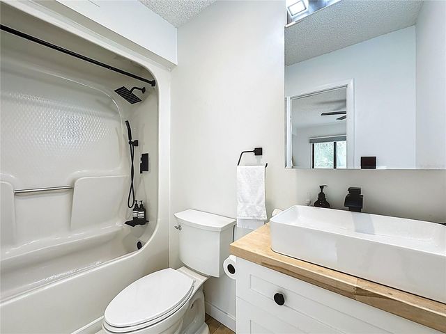 3730 LEWIS SPEEDWAY, St Augustine, FL 32084