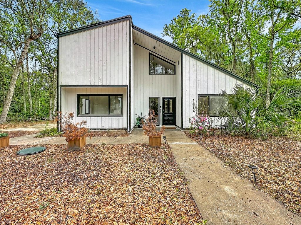 3730 LEWIS SPEEDWAY, St Augustine, FL 32084