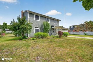 310 Delzingro Drive, Davison, MI 48423