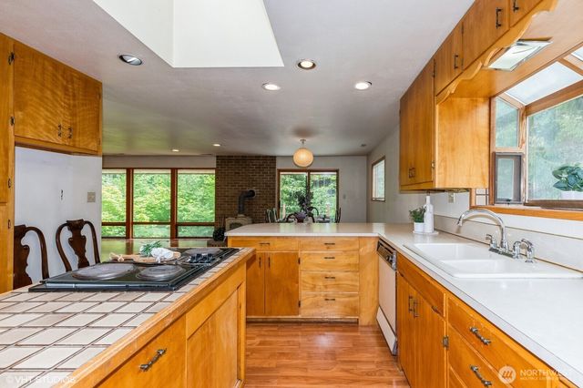 14211 Peacock Hill Avenue NW, Gig Harbor, WA 98332