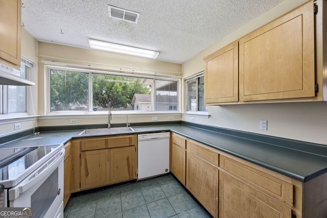 226 Greenbriar Road, Kingsland, GA 31548