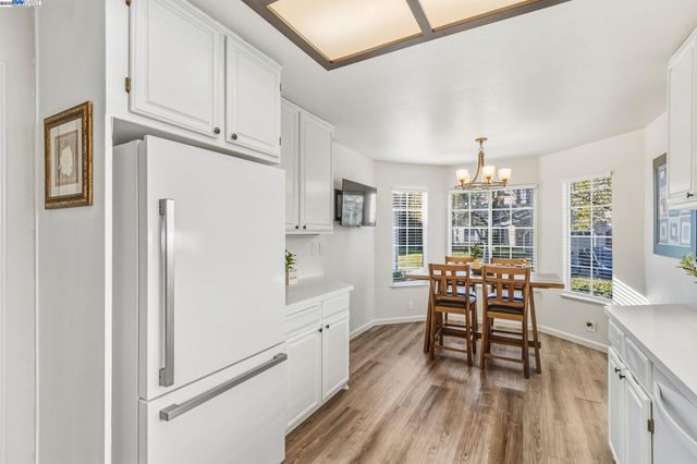 974 Clinton Pl, Pleasanton, CA 94566