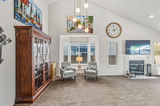 974 Clinton Pl, Pleasanton, CA 94566